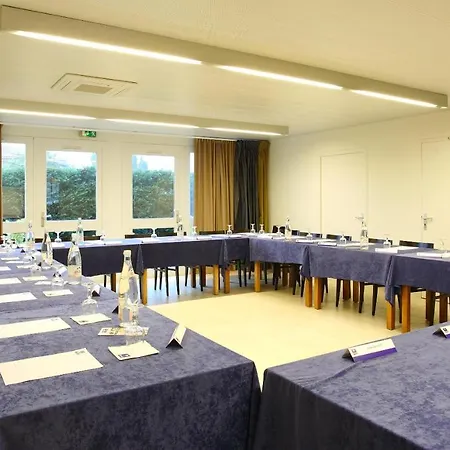 基里亚德图卢兹布拉南机场酒店 3* 布拉尼亚克