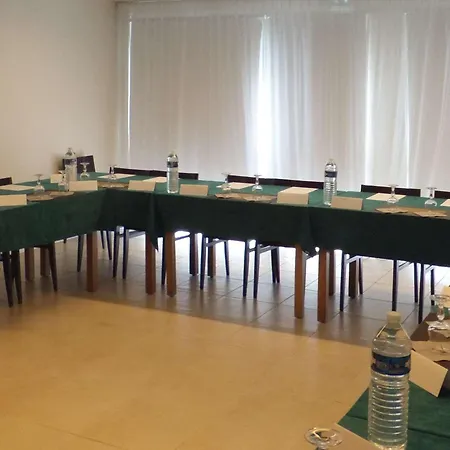 Kyriad Toulouse Aeroport Hotel 3*