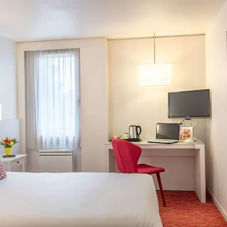 מלון Kyriad Toulouse Aeroport 3*