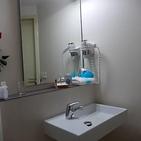 Hotel Kyriad Toulouse Aeroport 3*