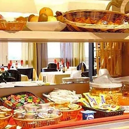 Hotel Kyriad Toulouse Aeroport 3*