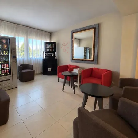 Hotel Kyriad Toulouse Aeroport 3*